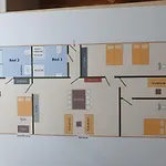 5 2 Bathrooms 1 Kitchen 1 Piano