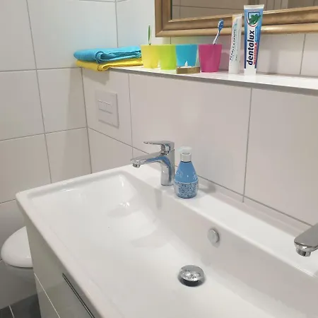 アパート 5 2 Bathrooms 1 Kitchen 1 Piano Ostseebad Kühlungsborn