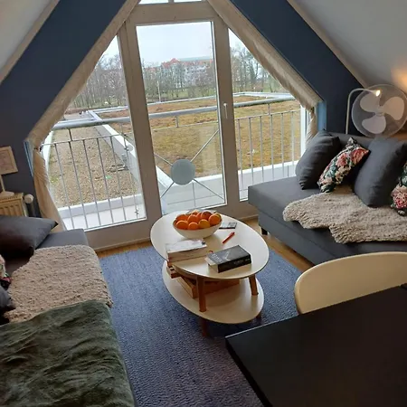 5 2 Bathrooms 1 Kitchen 1 Piano