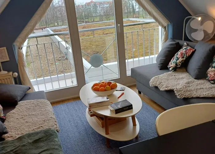 5 2 Bathrooms 1 Kitchen 1 Piano